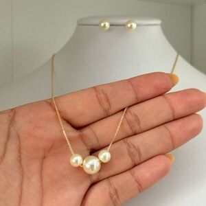Gold and Cream Pearl Necklace Set